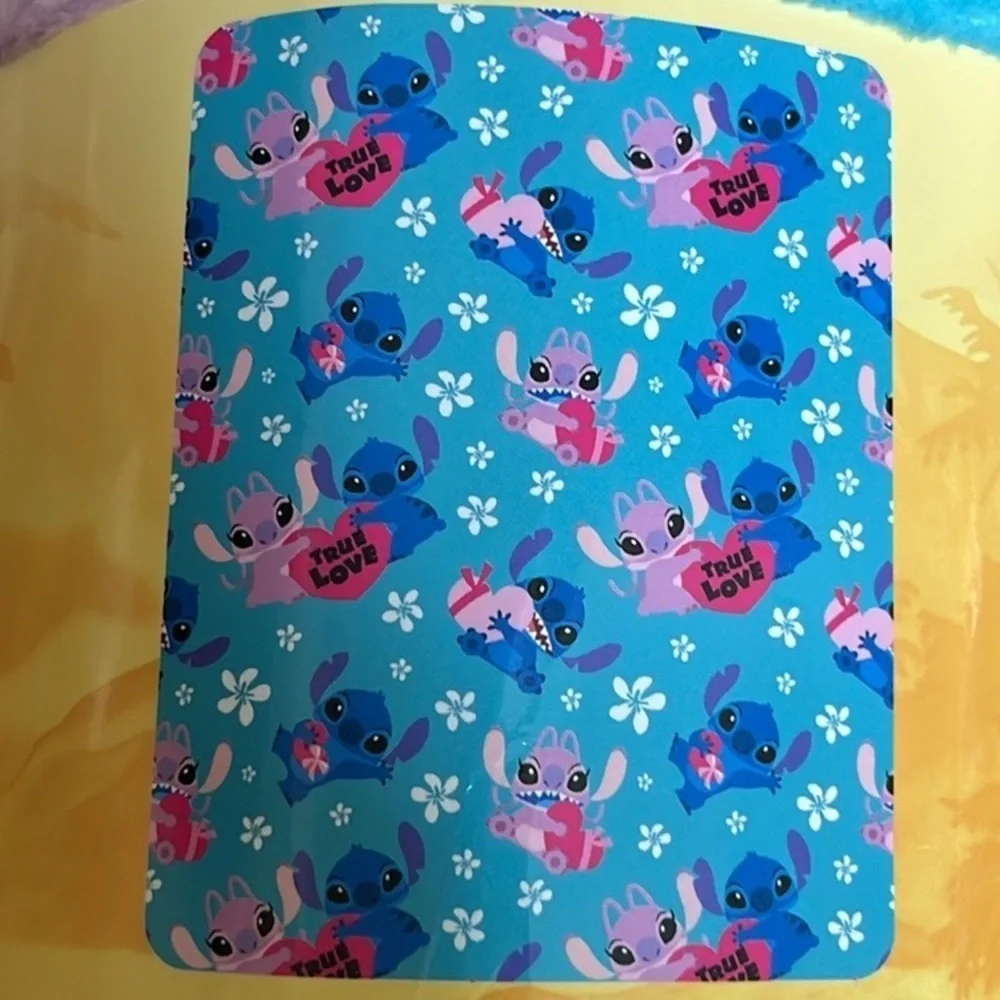 🆕 Disney’s Stitch True Love Throw Blanket 40”x50”